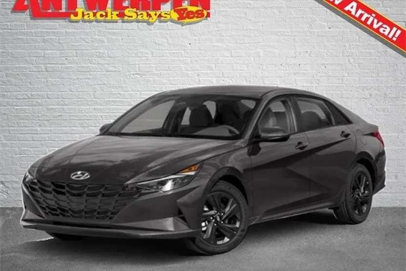 2023 Hyundai Elantra SEL photo 1