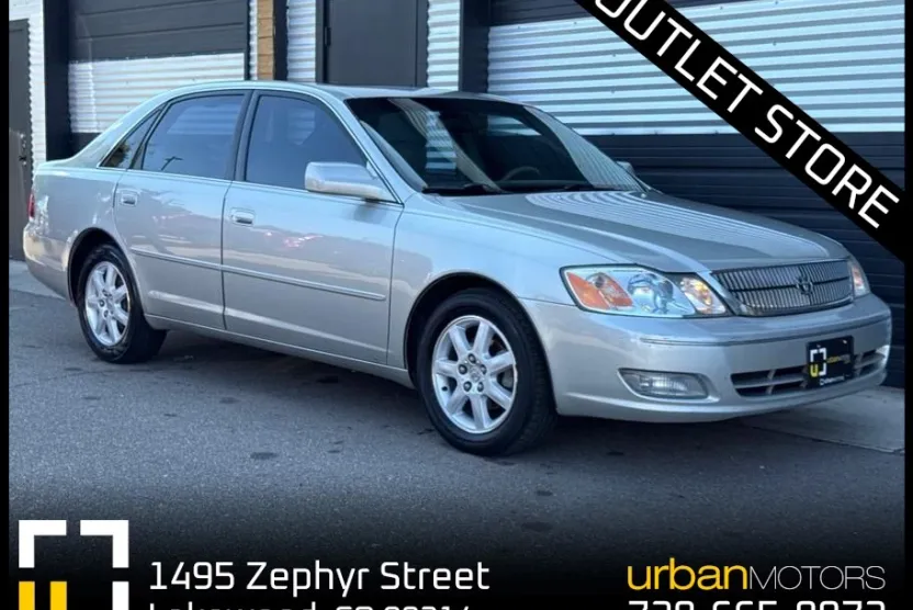 2002 Toyota Avalon XLS photo 1