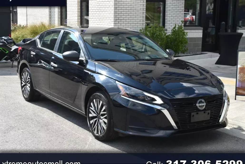 2025 Nissan Altima 2.5 SV photo 1
