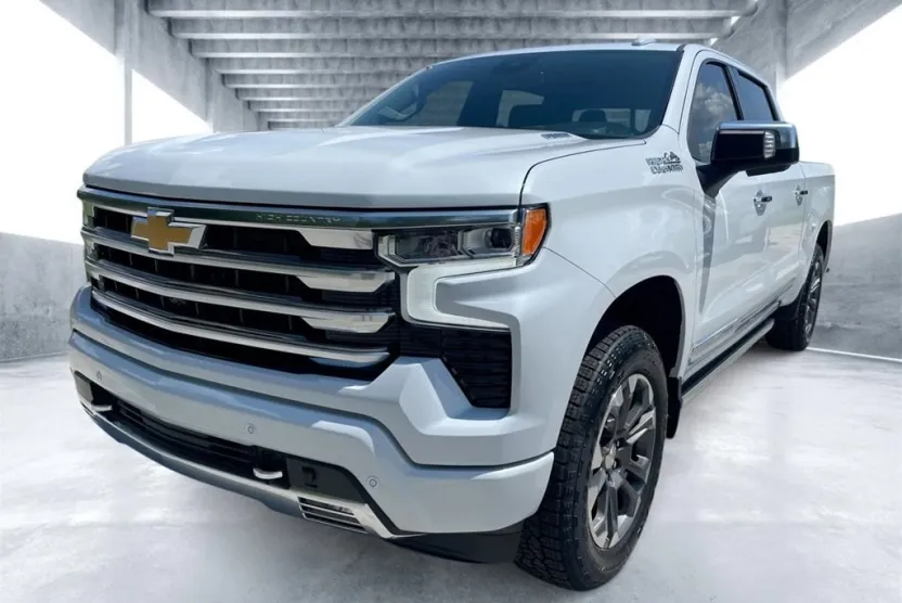 2026 Chevrolet Silverado 1500 High Country photo 1