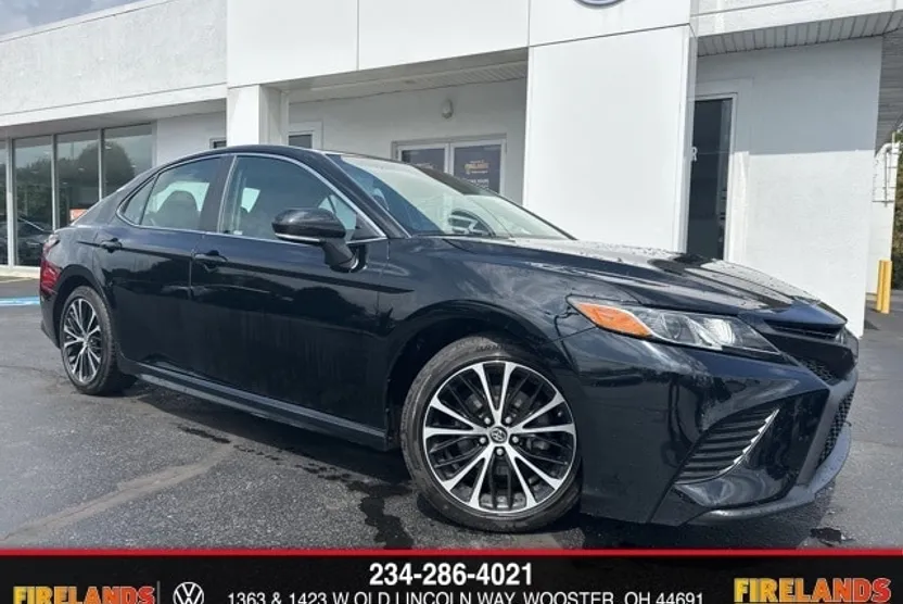 2018 Toyota Camry L photo 1