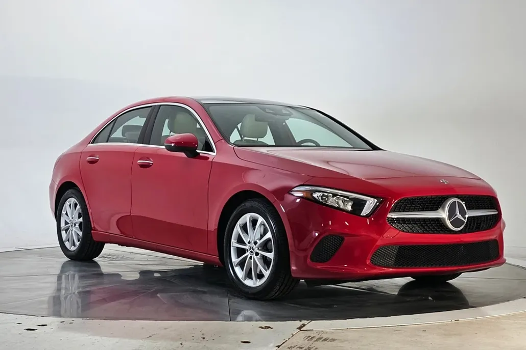 2020 Mercedes Benz A 220 4MATIC photo 1