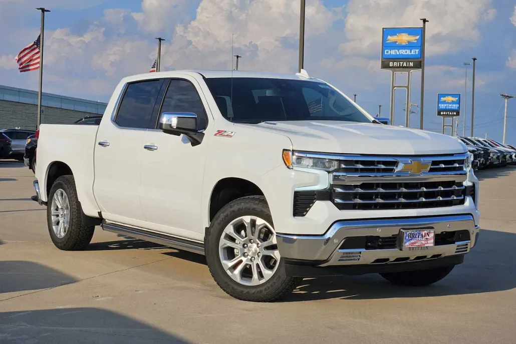 2026 Chevrolet Silverado 1500 LTZ photo 1