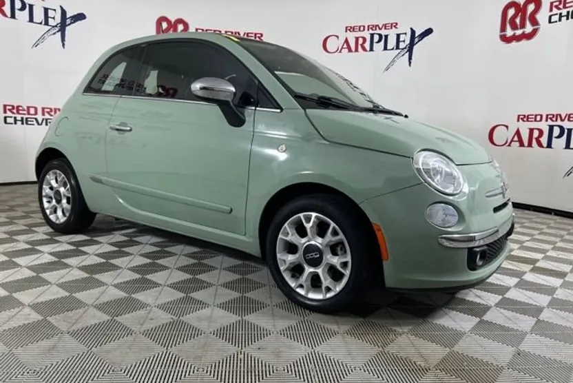 2017 Fiat 500 Lounge photo 1