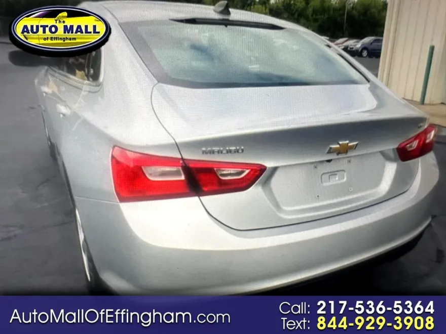 2016 Chevrolet Malibu photo 1