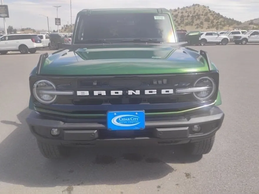 2025 Ford Bronco Outer Banks photo 1