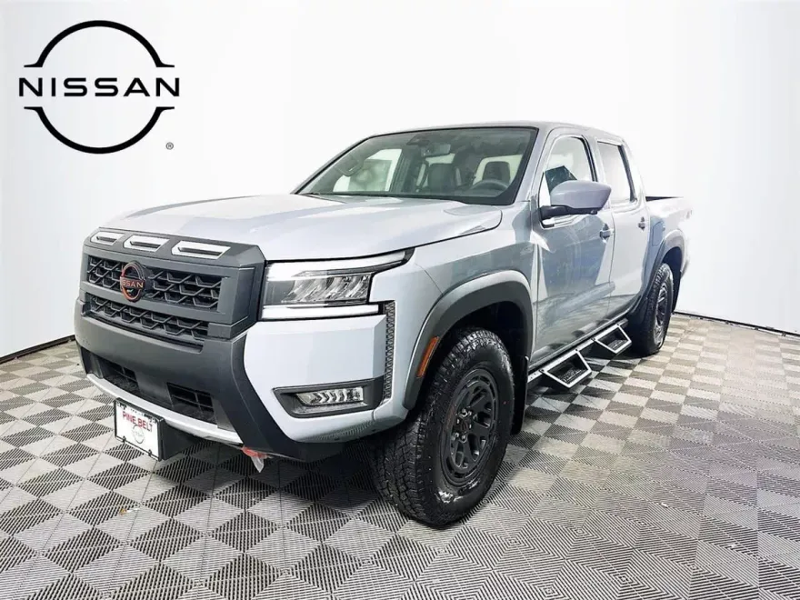 2025 Nissan Frontier Crew Cab PRO-4X photo 1