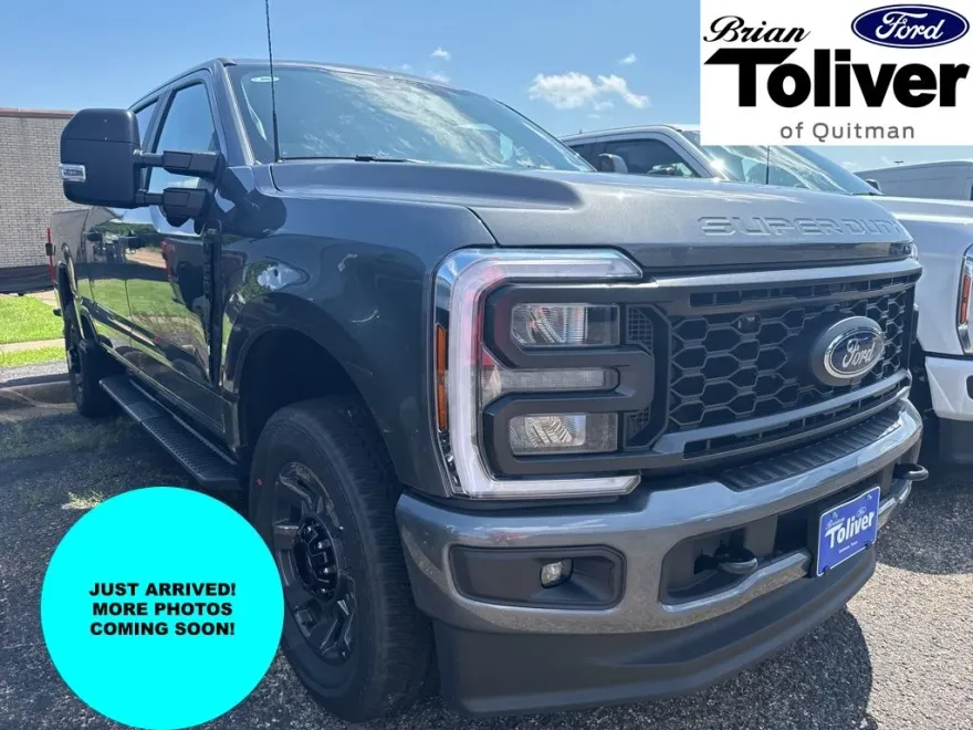 2025 Ford F-250 XL photo 1