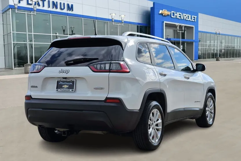 2021 Jeep Cherokee Latitude photo 1