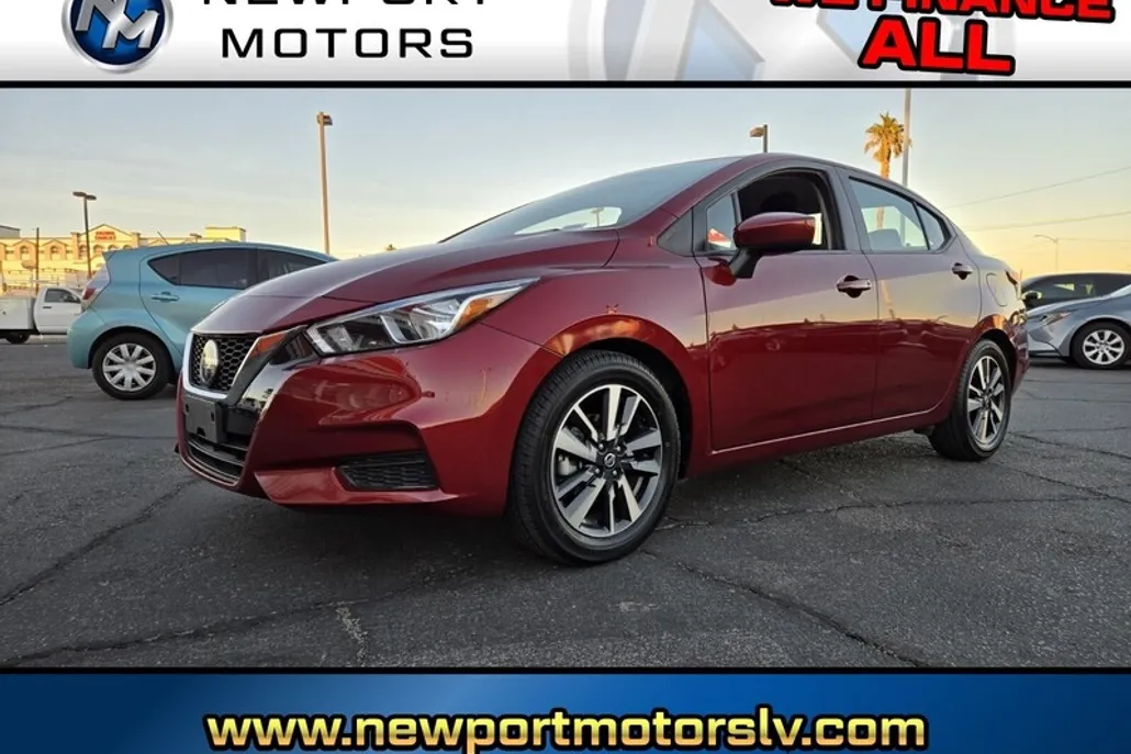 2022 Nissan Versa SV photo 1
