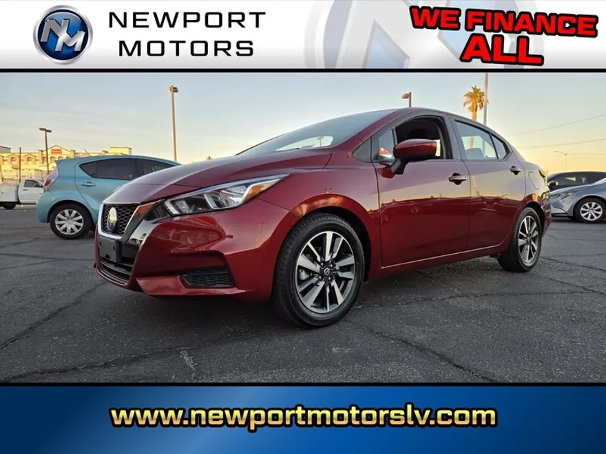 2022 Nissan Versa SV photo 1