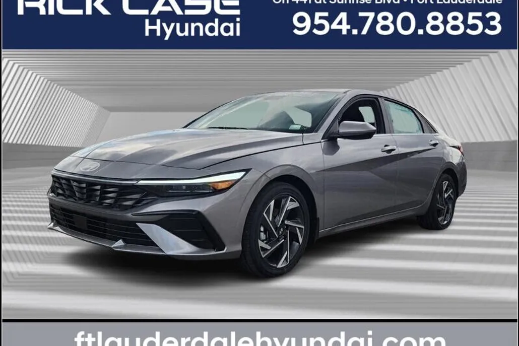 2025 Hyundai Elantra SEL Sport photo 1