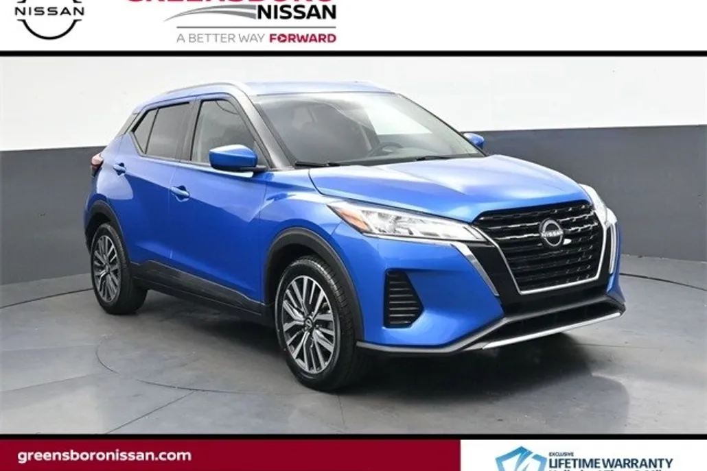 2022 Nissan Kicks SV photo 1