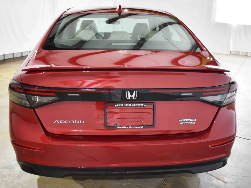 2023 Honda Accord Hybrid Touring photo 1