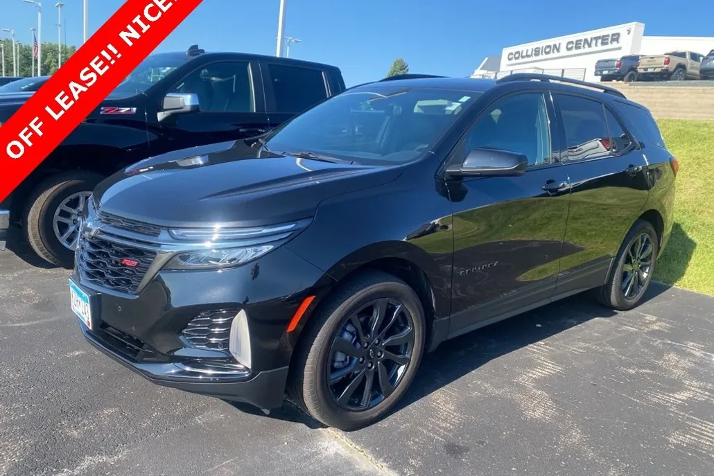 2023 Chevrolet Equinox RS photo 1