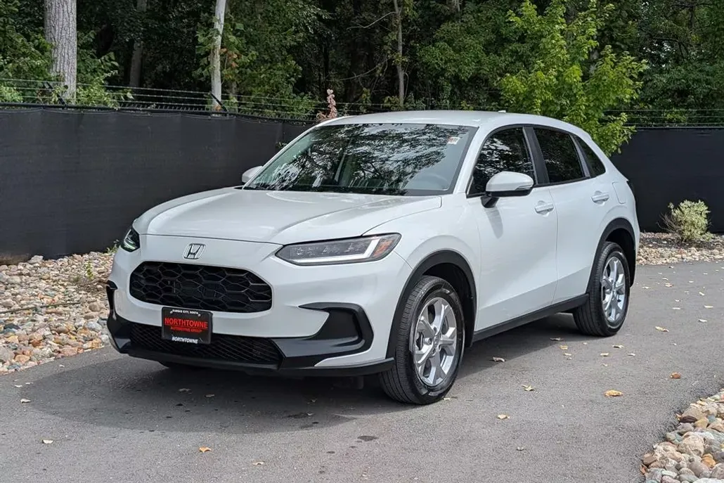 2024 Honda HR-V LX photo 1