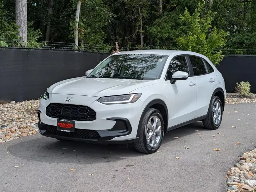 2024 Honda HR-V LX photo 1