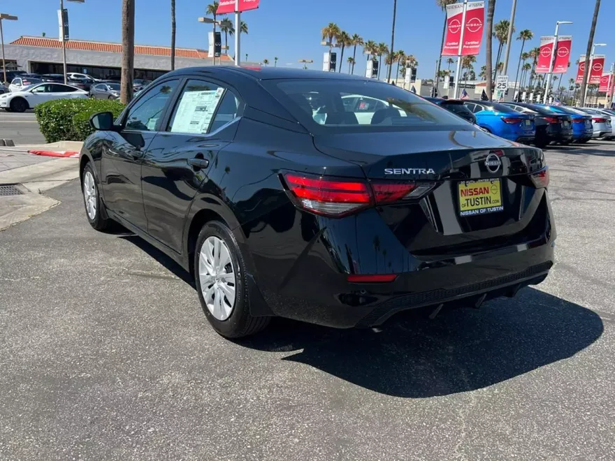 2025 Nissan Sentra S photo 1
