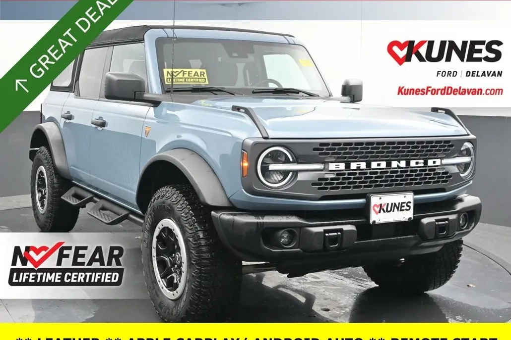 2023 Ford Bronco Badlands photo 1