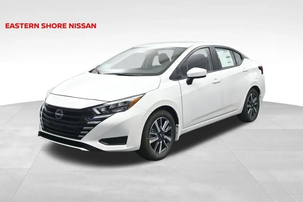 2025 Nissan Versa 1.6 SV photo 1