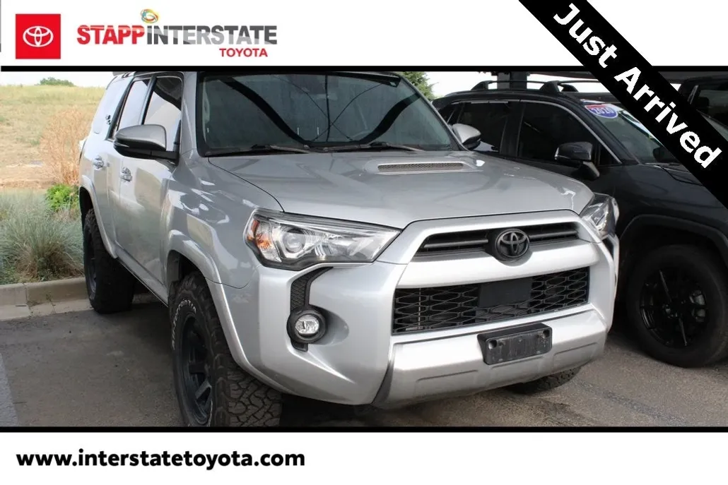 2022 Toyota 4Runner TRD Off-Road Premium photo 1