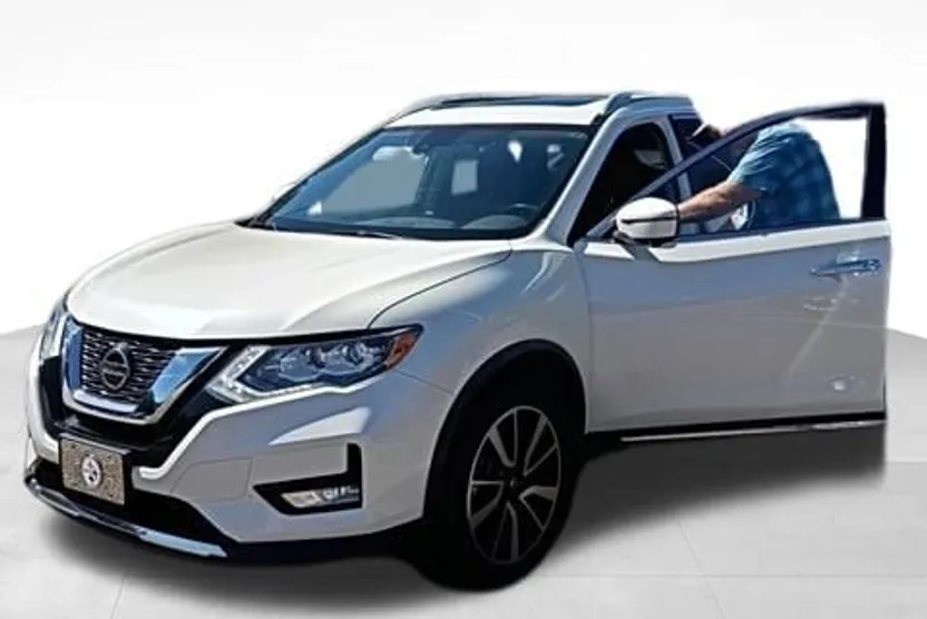 2018 Nissan Rogue SL photo 1