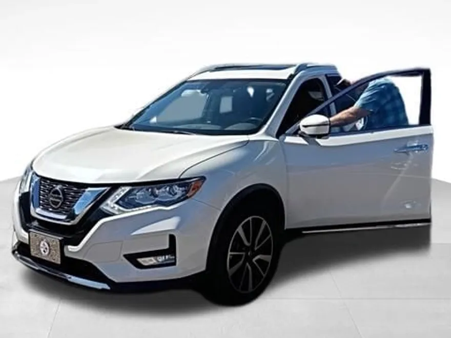 2018 Nissan Rogue SL photo 1
