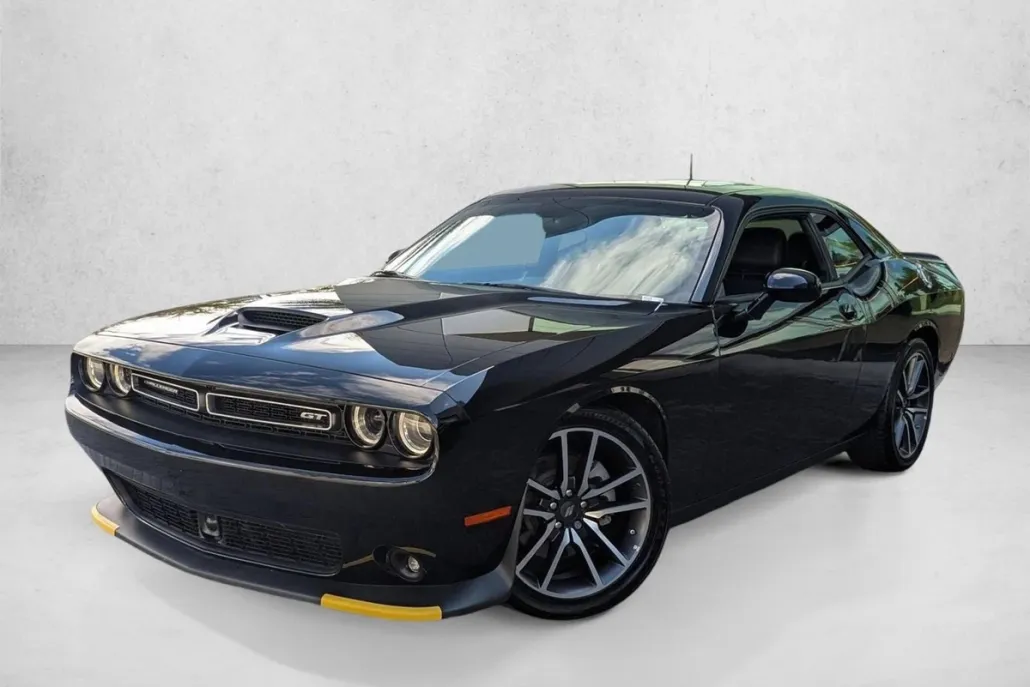 2023 Dodge Challenger GT photo 1