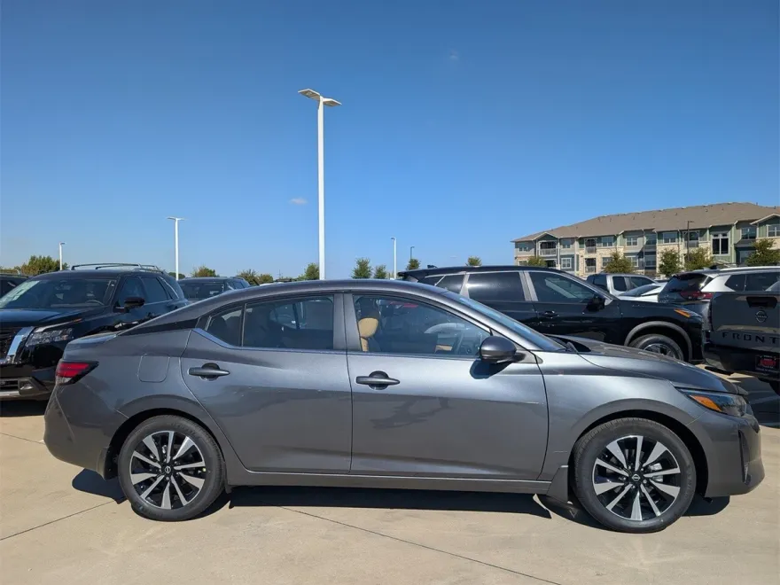 2025 Nissan Sentra SV photo 1