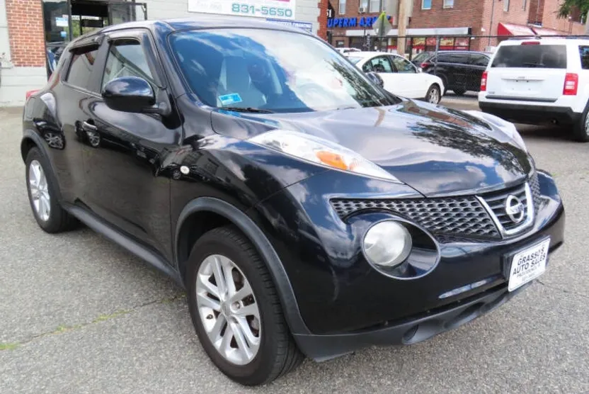 2013 Nissan Juke S photo 1