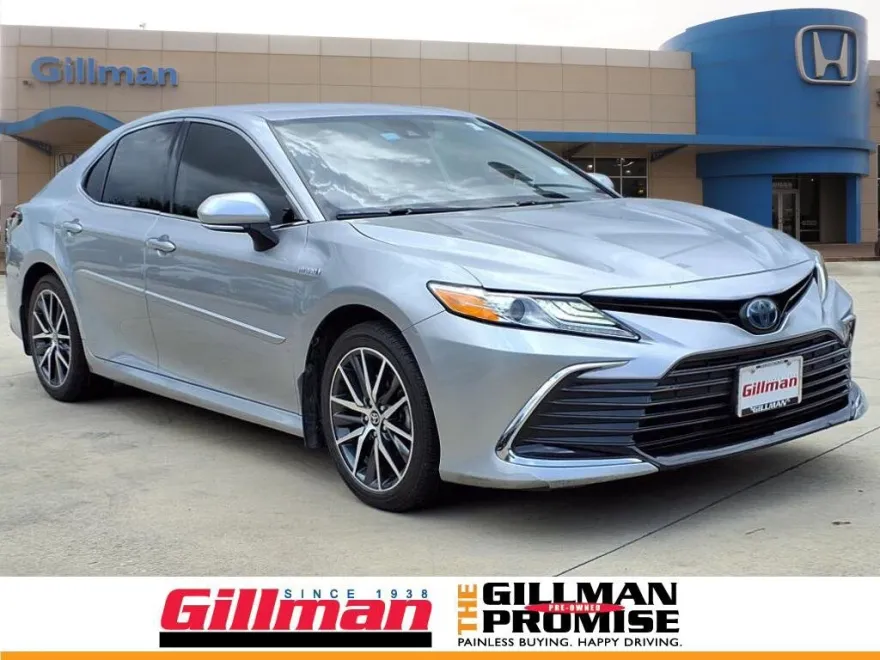 2021 Toyota Camry Hybrid XLE photo 1
