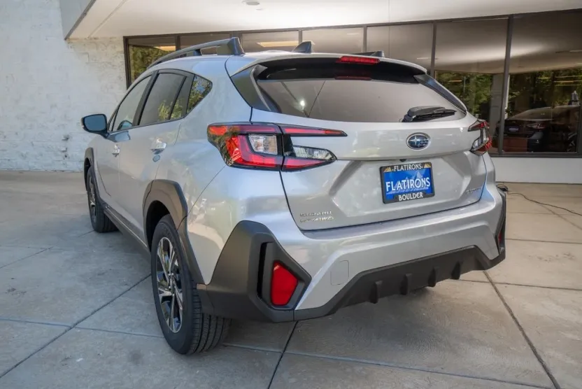2025 Subaru Crosstrek Premium photo 1