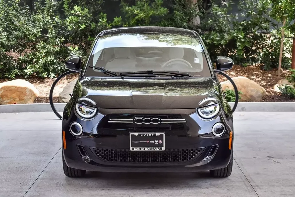 2025 Fiat 500e La Prima photo 1