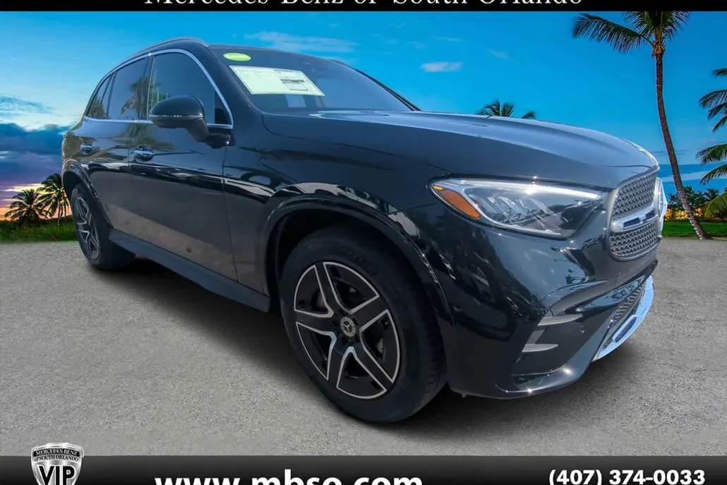 2025 Mercedes Benz GLC 300 4MATIC photo 1