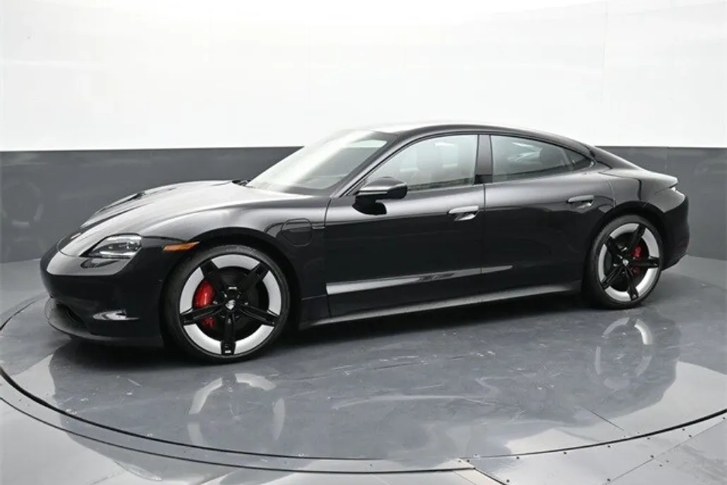 2025 Porsche Taycan 4S photo 1