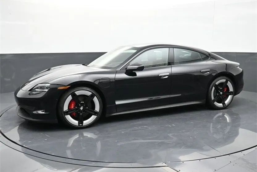 2025 Porsche Taycan 4S photo 1