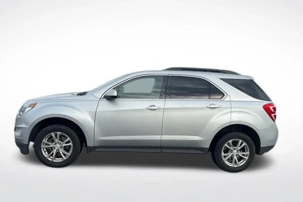 2016 Chevrolet Equinox LT photo 1