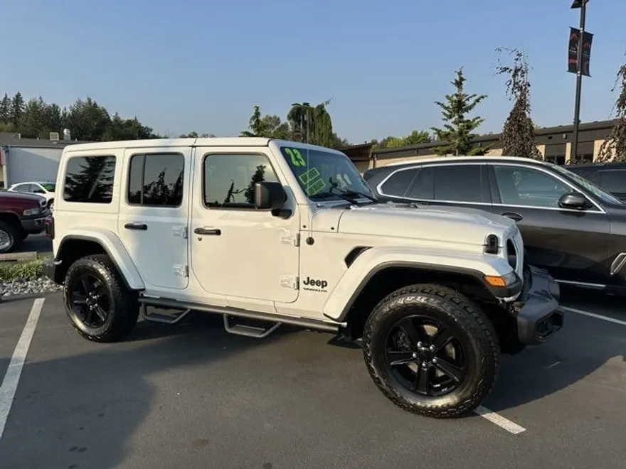 2023 Jeep Wrangler Sahara Altitude photo 1