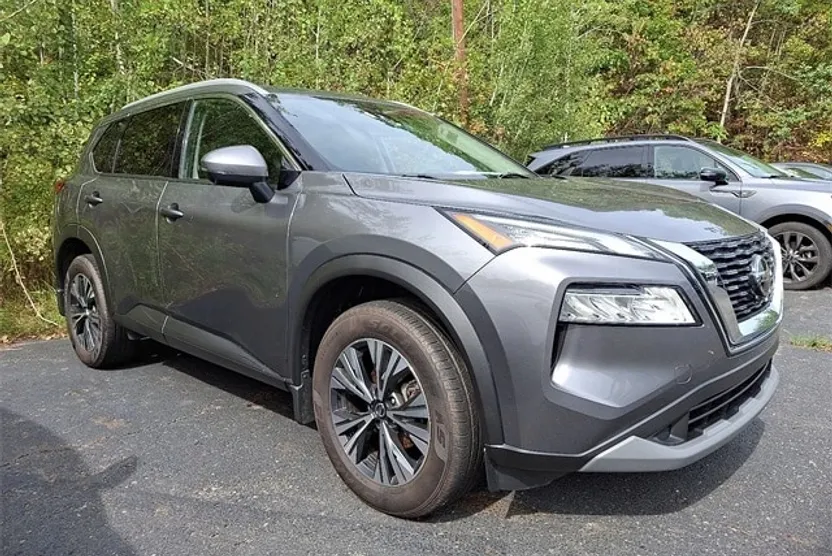 2021 Nissan Rogue SV photo 1