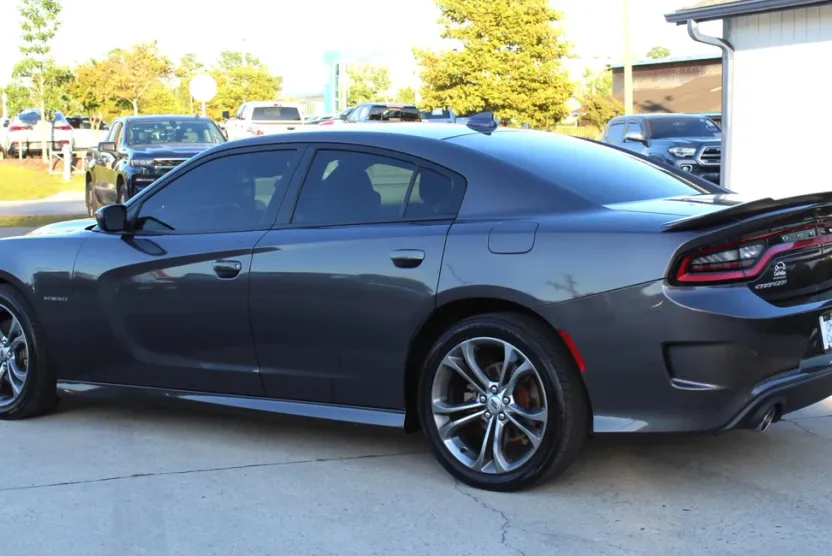 2021 Dodge Charger R/T photo 1