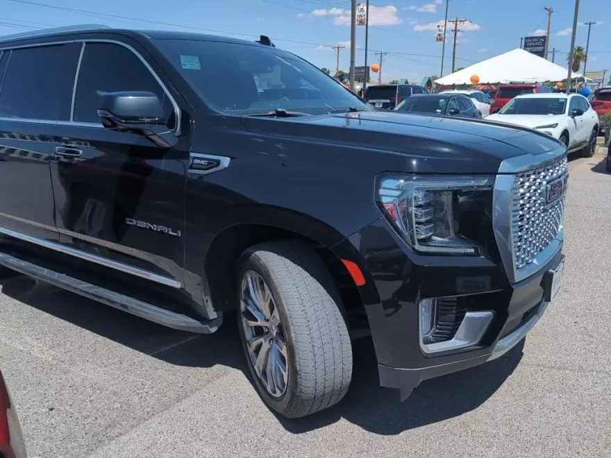 2022 Gmc Yukon XL Denali photo 1