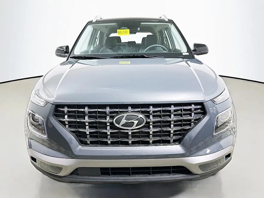 2025 Hyundai Venue Limited photo 1