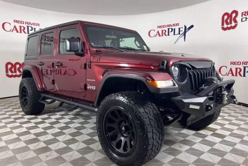 2021 Jeep Wrangler Unlimited Sahara photo 1