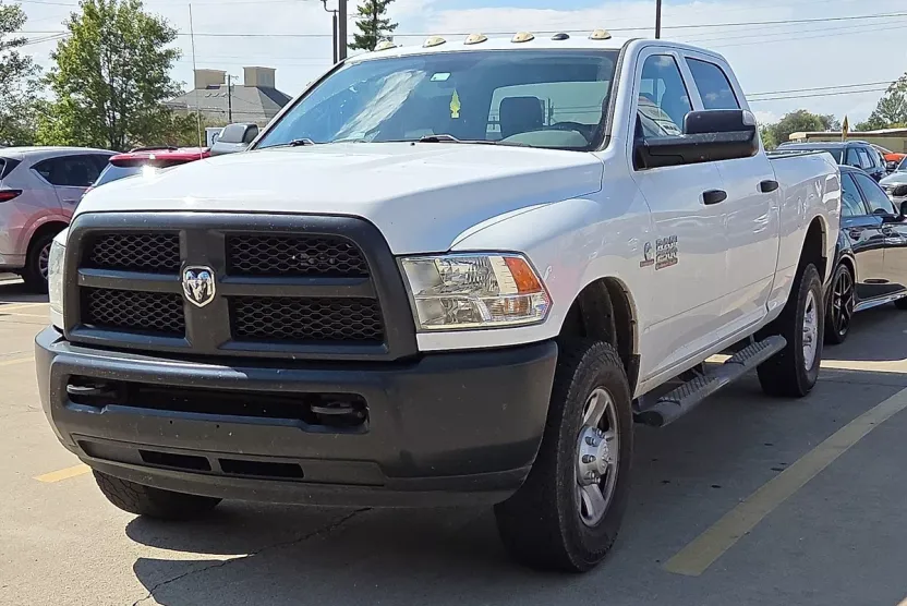2017 Ram 2500 Tradesman photo 1