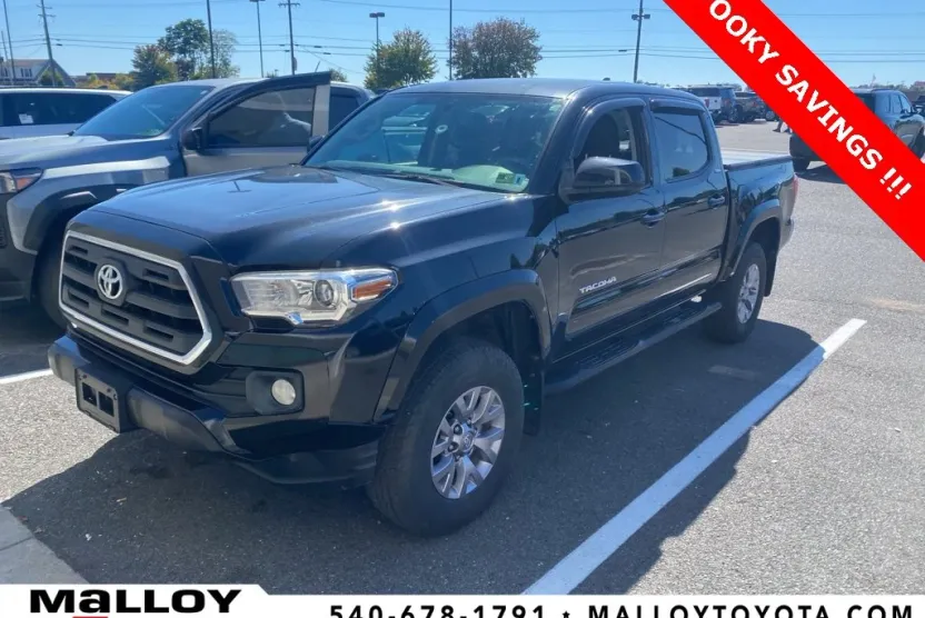 2017 Toyota Tacoma SR5 photo 1