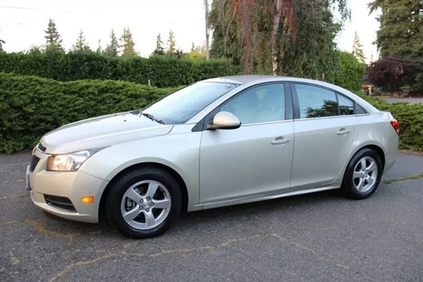2014 Chevrolet Cruze photo 1
