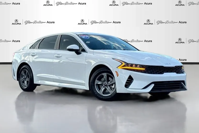 2024 Kia K5 LXS photo 1