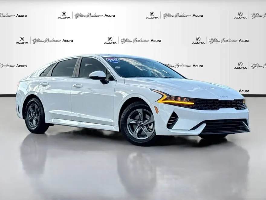 2024 Kia K5 LXS photo 1