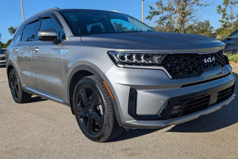 2023 Kia Sorento Hybrid EX photo 1