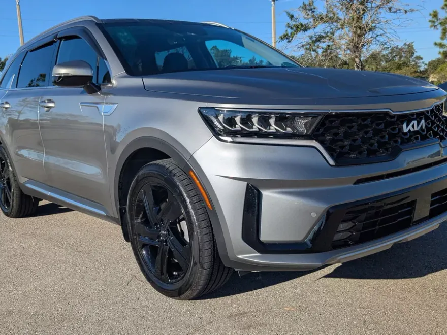 2023 Kia Sorento Hybrid EX photo 1